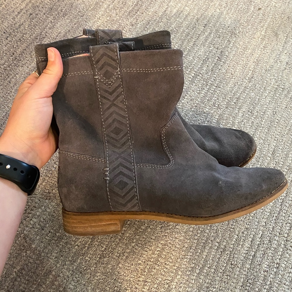 Toms booties